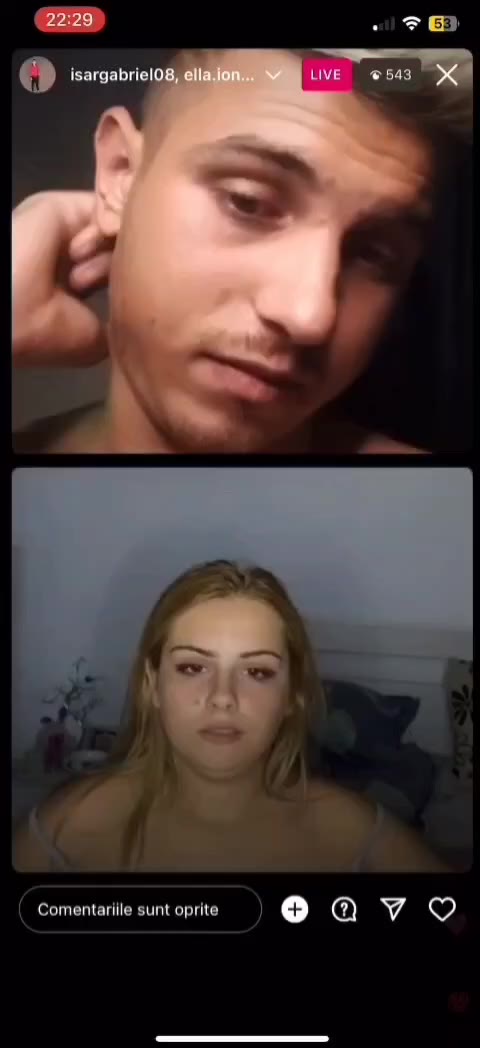Bruneta focoasa isi filmeaza singura pizda si se joaca cu ea